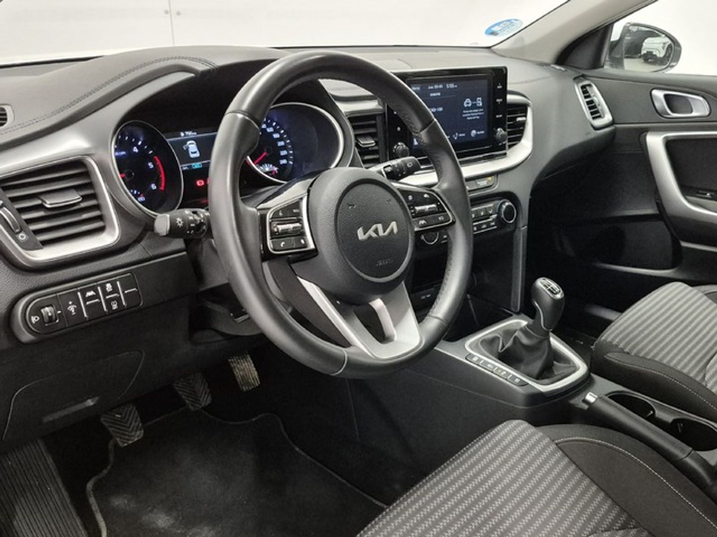 Kia XCeed 1.6 MHEV Drive iMT 100 kW (136 CV)