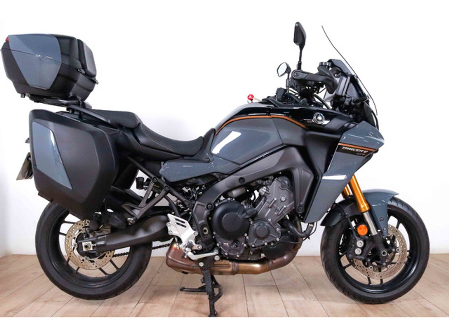 Yamaha Tracer 9 GT+ Gris Motorcycle