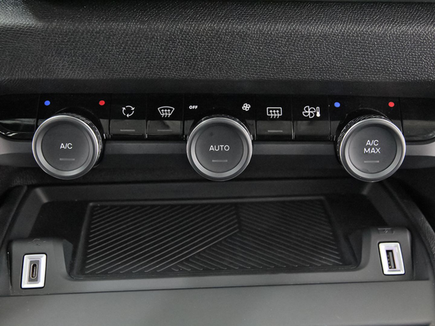 Citroen C4 X PureTech 130 S&S Plus EAT8 96 kW (131 CV)
