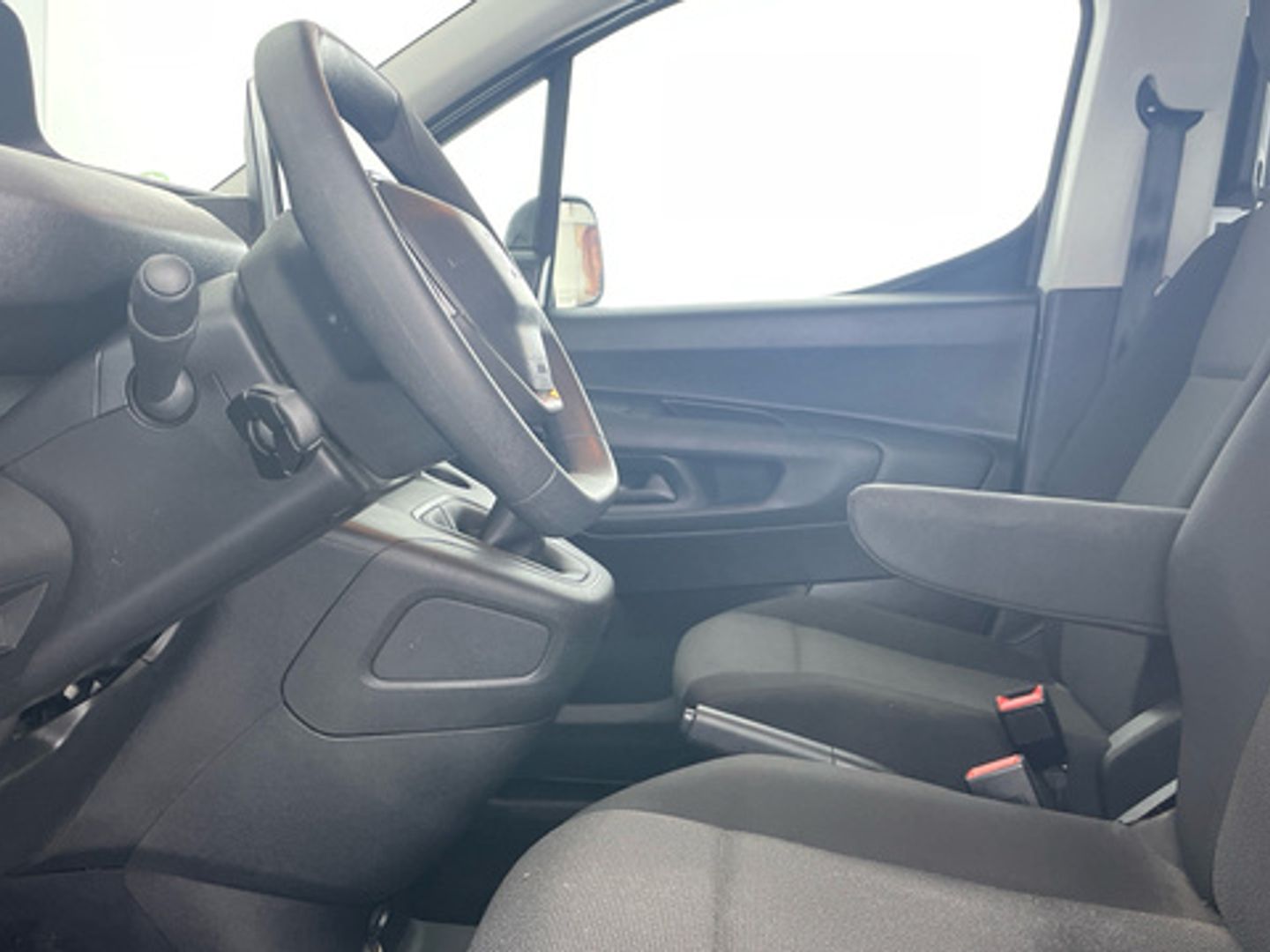 Peugeot Rifter Active Pack Business Long BlueHDi 73 kW (100 CV)