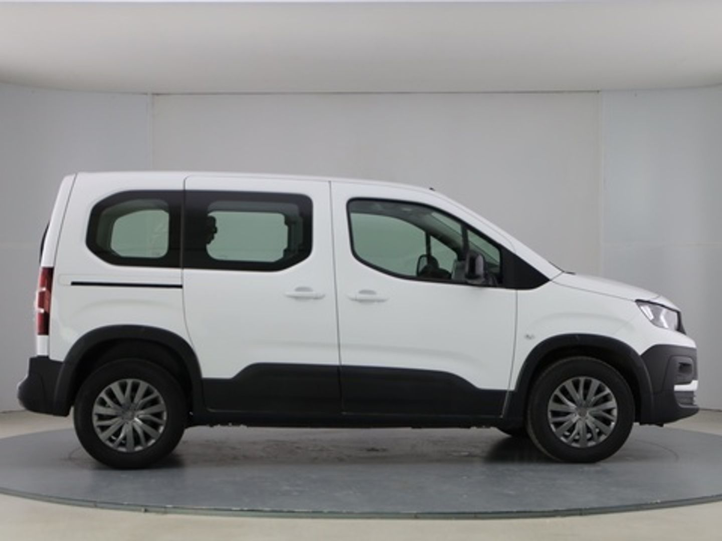 Peugeot Rifter Active Pack Business Long BlueHDi 73 kW (100 CV)