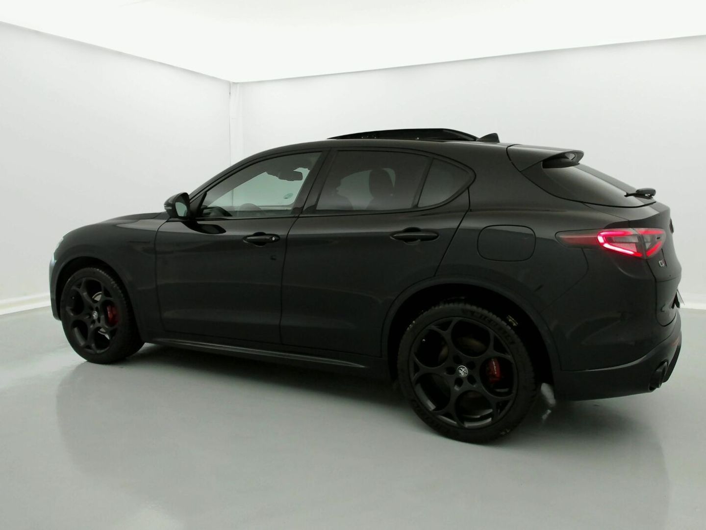 Alfa Romeo Stelvio 2.0 Gasolina Competizione Q4 206 kW (280 CV)