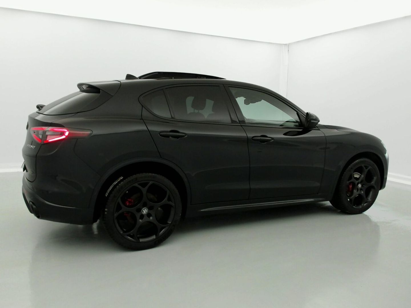 Alfa Romeo Stelvio 2.0 Gasolina Competizione Q4 206 kW (280 CV)
