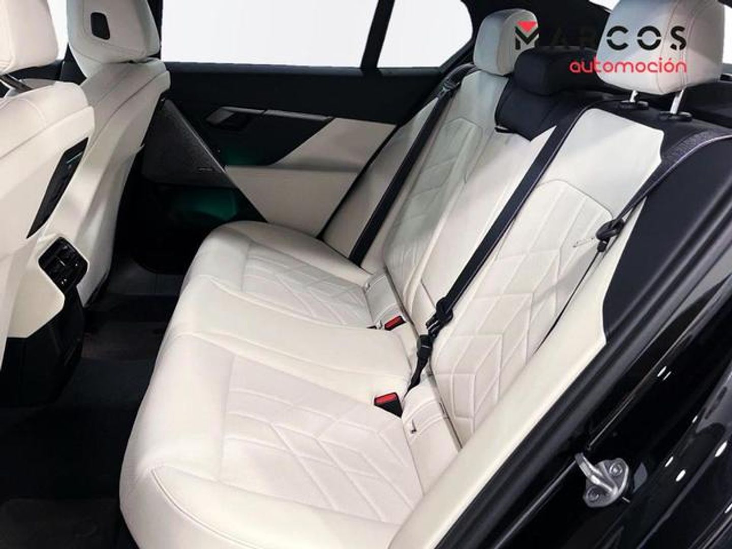 BMW i5 eDrive40 250 kW (340 CV)