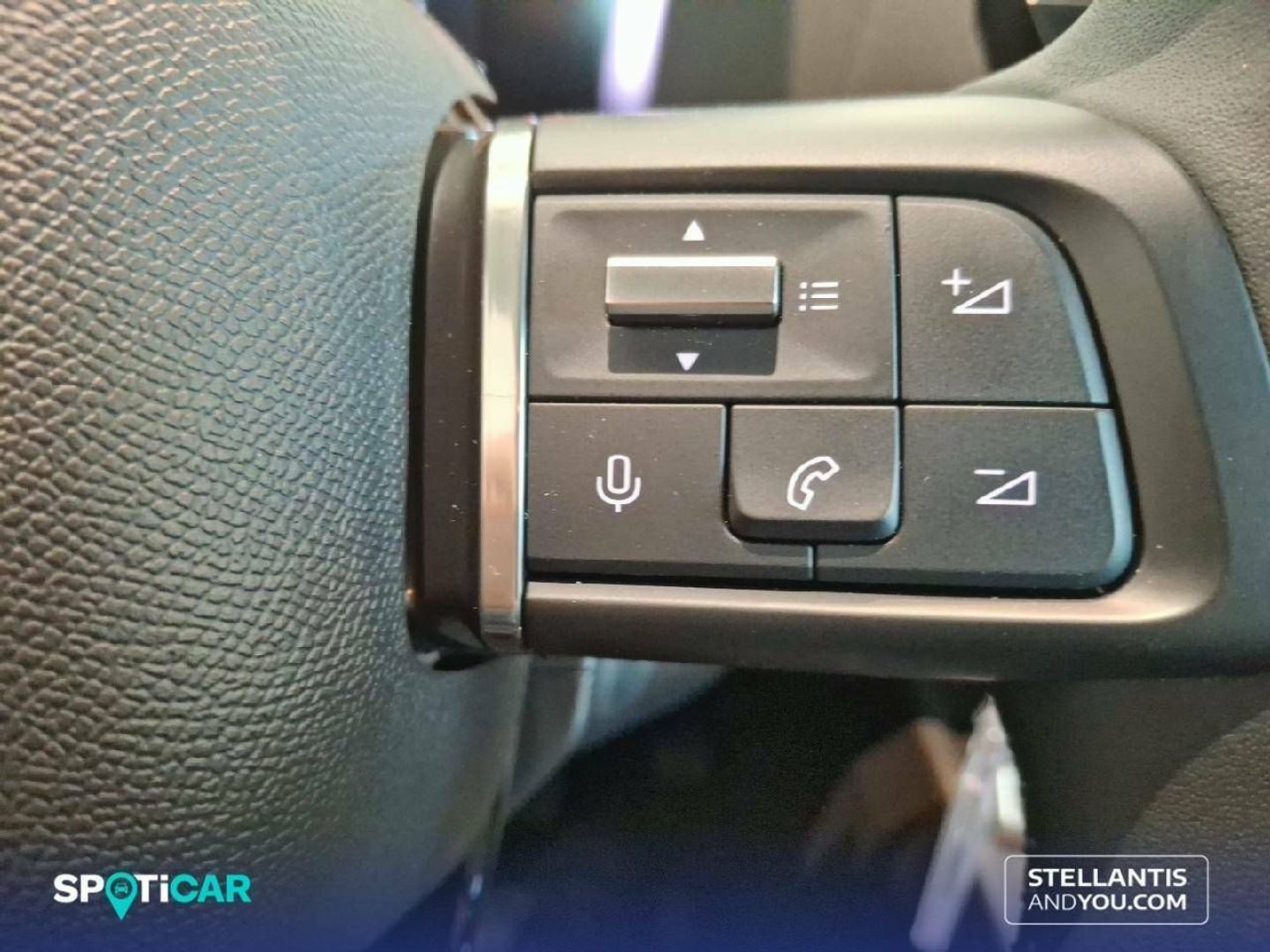 Citroen ë-C4 X 50KWh eléctrico Feel Pack 100 kW (136 CV)