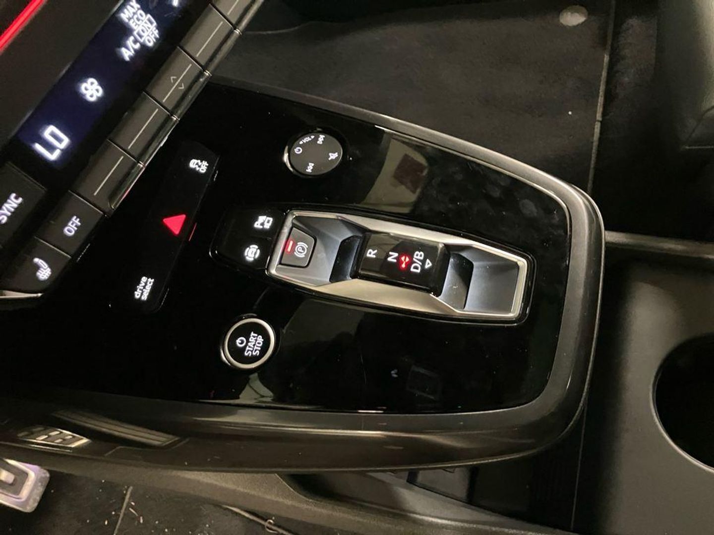 Audi Q4 e-tron S line 50 e-tron quattro 82kWh 220 kW (299 CV)