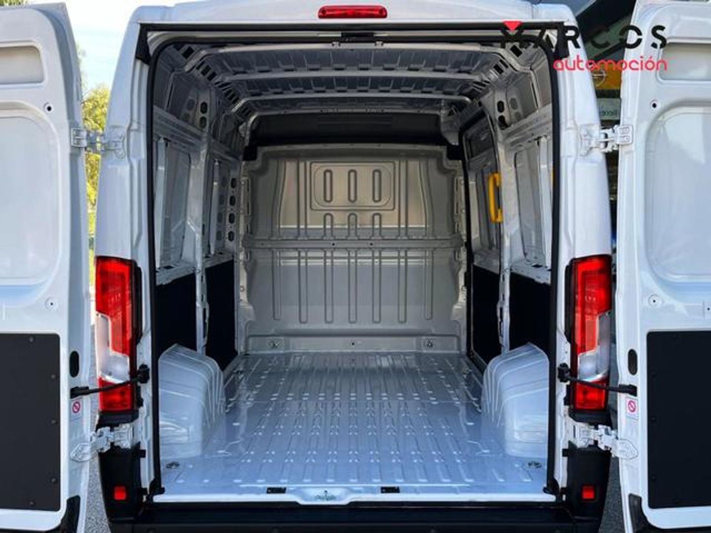 Opel Movano Furgon 2.2 BlueHDi Base L2H2 3.3T 103 kW (140 CV)