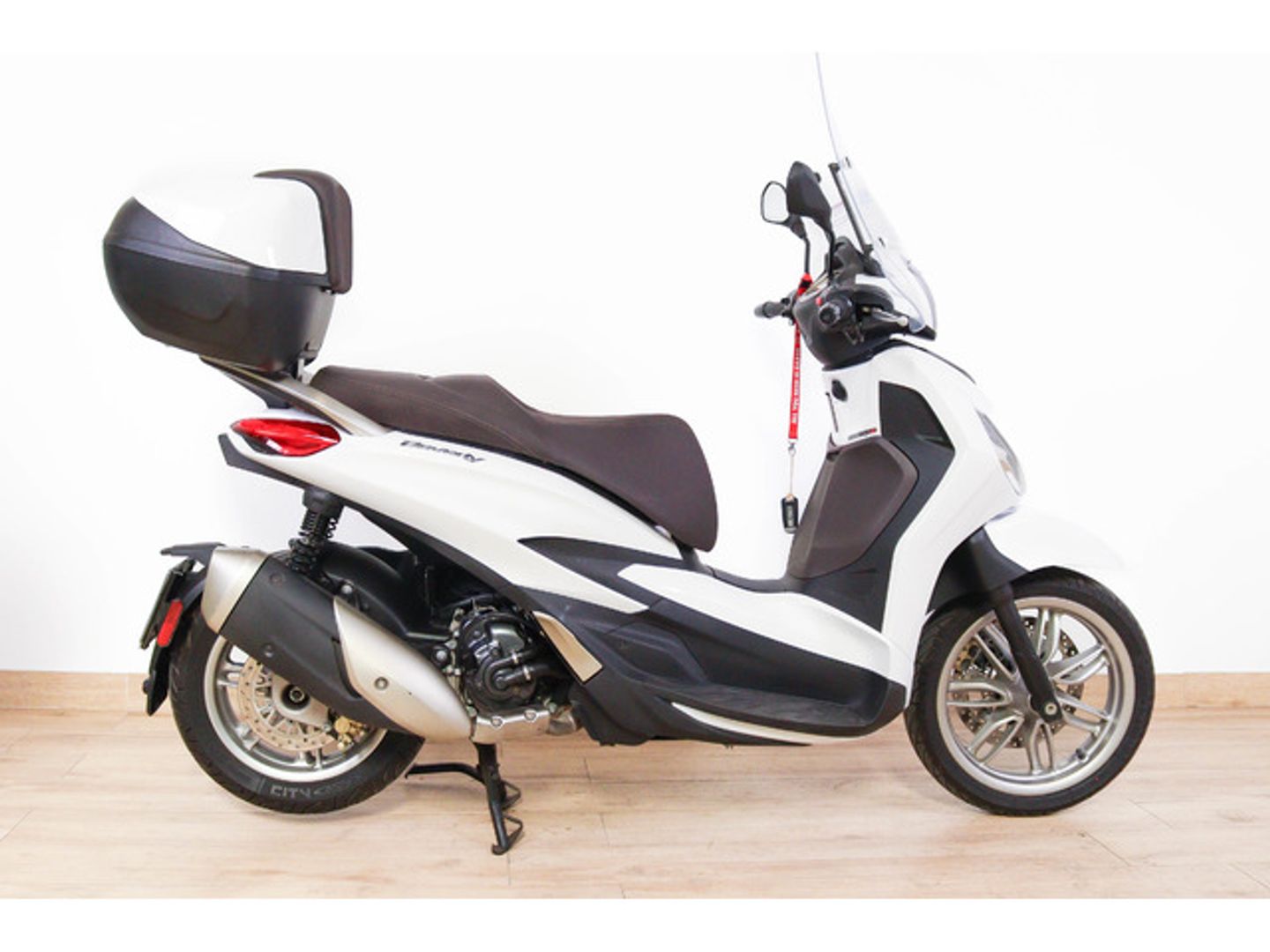 Piaggio Beverly 300/S Blanco Motorcycle