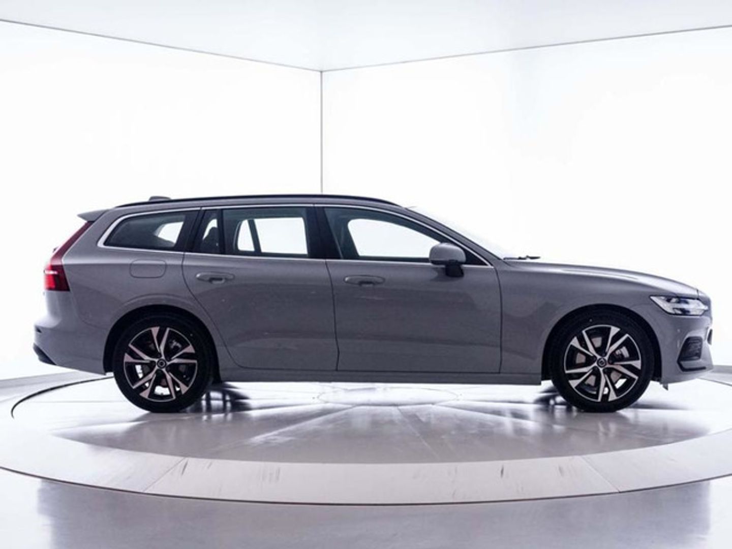 Volvo V60 B4 G Core Auto 145 kW (197 CV)