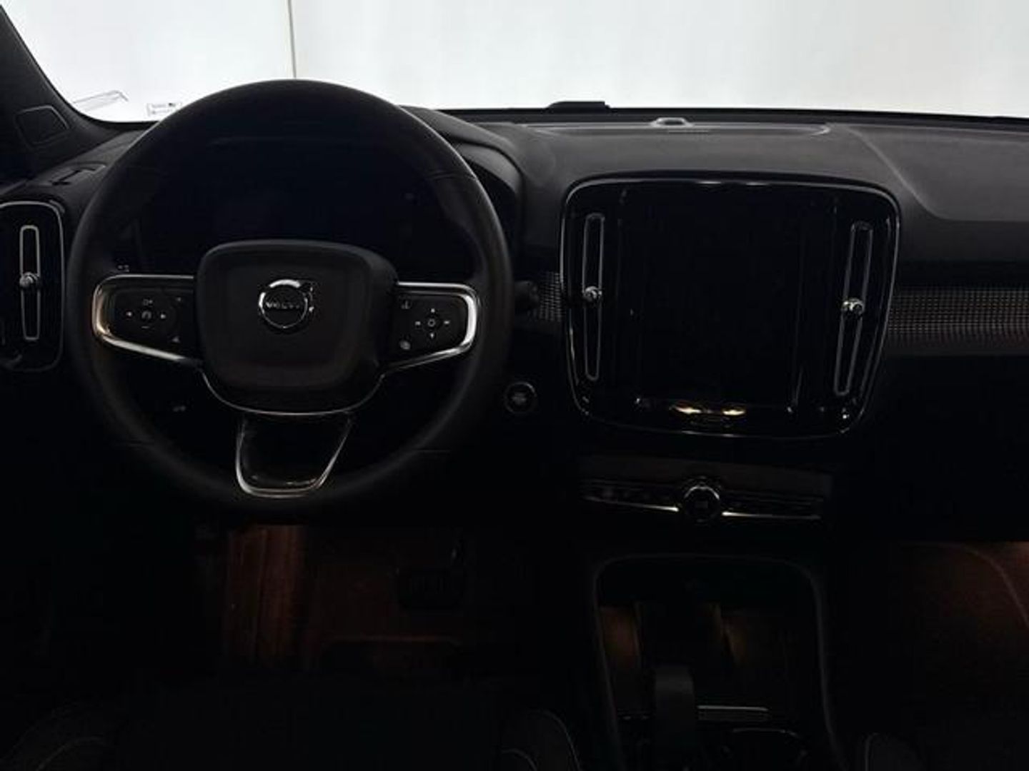 Volvo XC40 B3 G Plus Dark Auto 120 kW (163 CV)