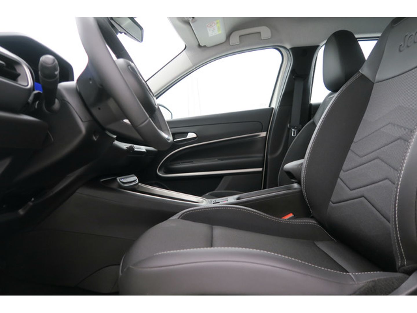 Jeep Avenger BEV Summit 115 kW (156 CV)