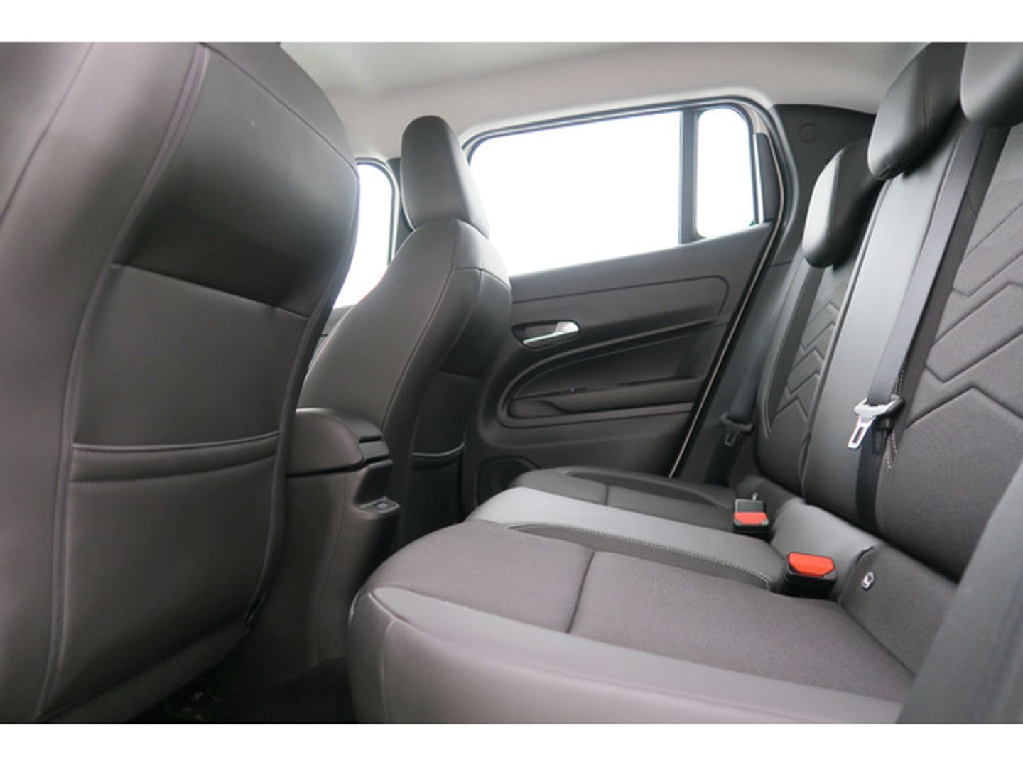 Jeep Avenger BEV Summit 115 kW (156 CV)