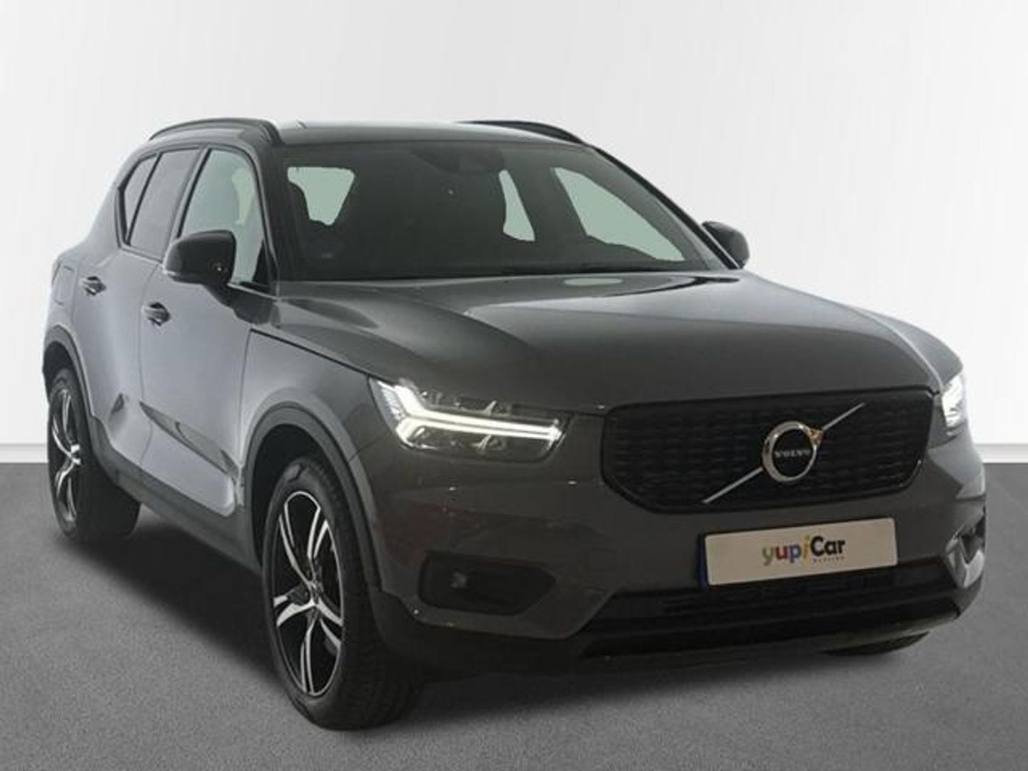 Volvo XC40 T4 Twin Recharge R-Design Auto 155 kW (211 CV) Gris SUV