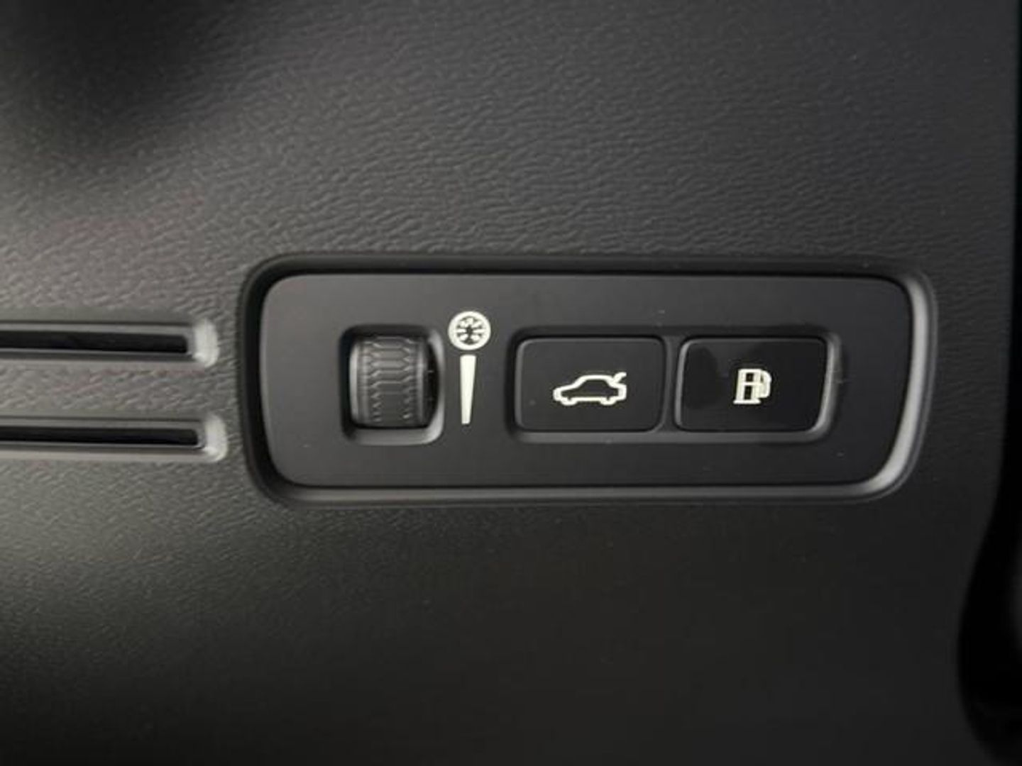 Volvo XC40 T4 Twin Recharge R-Design Auto 155 kW (211 CV)