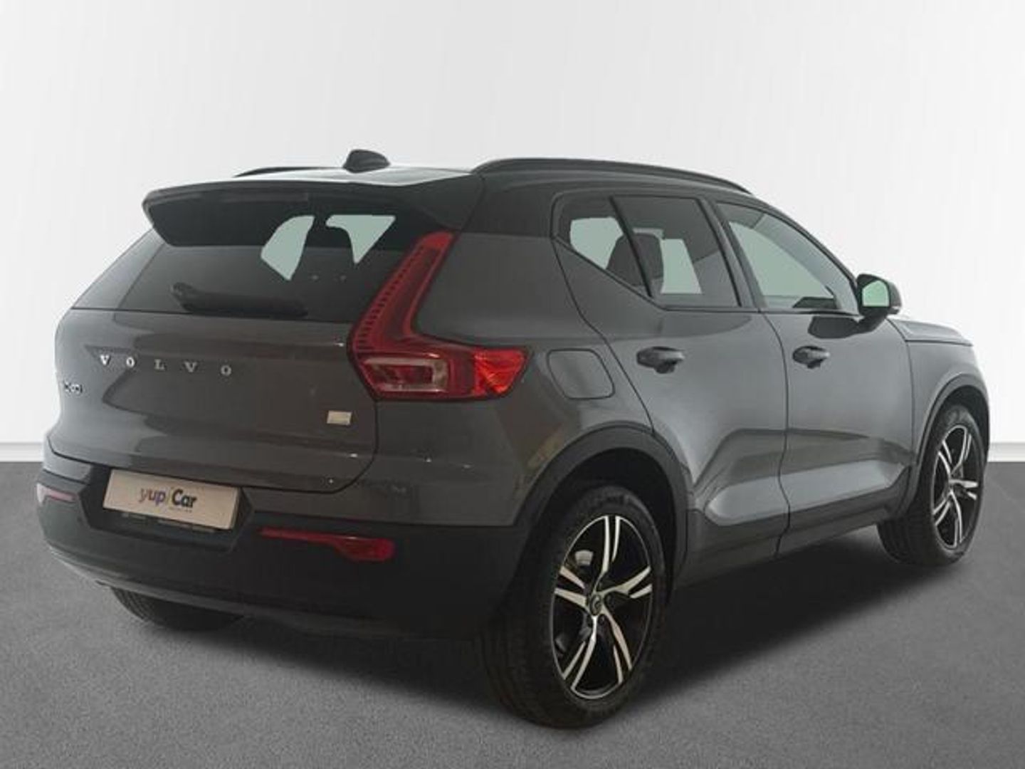Volvo XC40 T4 Twin Recharge R-Design Auto 155 kW (211 CV)