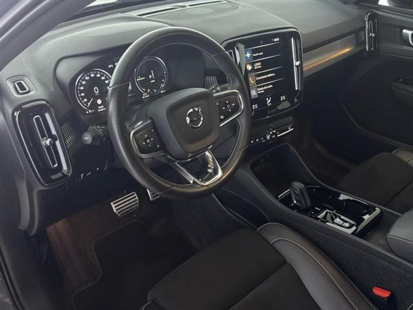Volvo XC40 T4 Twin Recharge R-Design Auto 155 kW (211 CV)