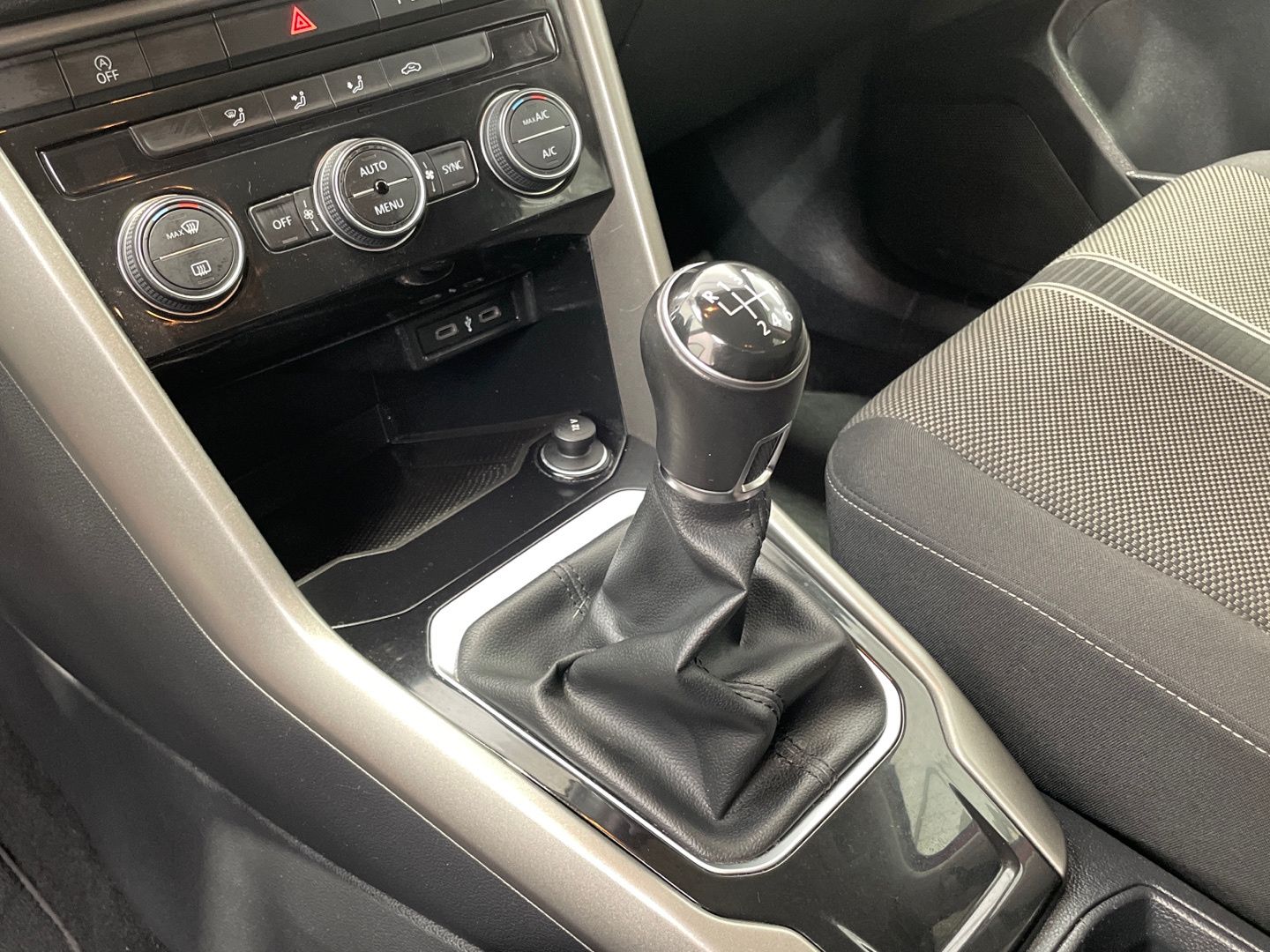 Volkswagen T-Roc Advance 1.0 TSI 81 kW (110 CV)