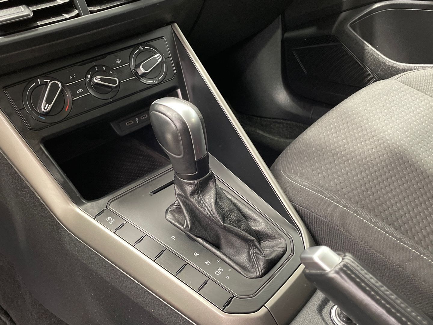 Volkswagen Polo Advance 1.0 TSI 70 kW (95 CV) DSG