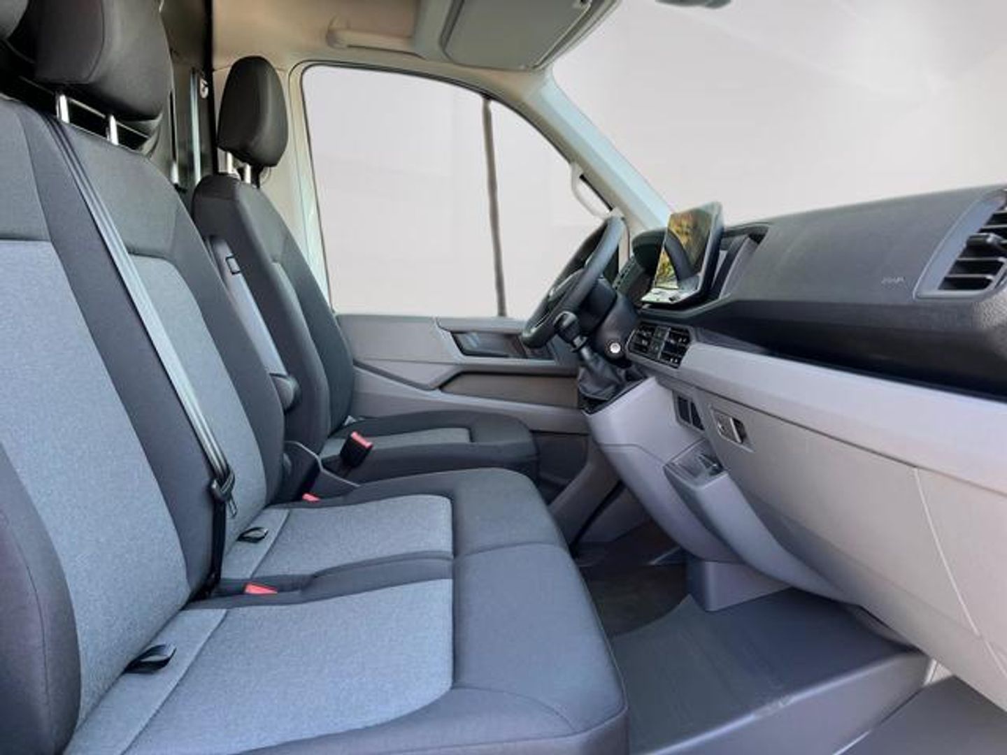 Volkswagen Crafter Furgon Batalla Media TN 2.0 TDI 103 kW (140 CV) 3.500 Blanco Industrial