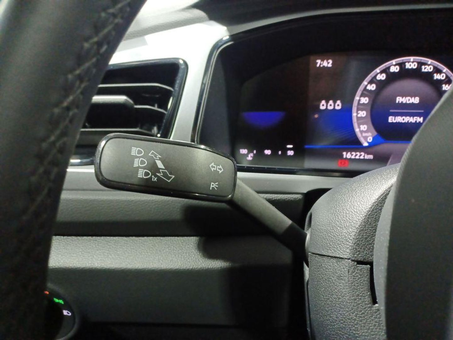 Volkswagen T-Roc Life 1.0 TSI 85 kW (115 CV)