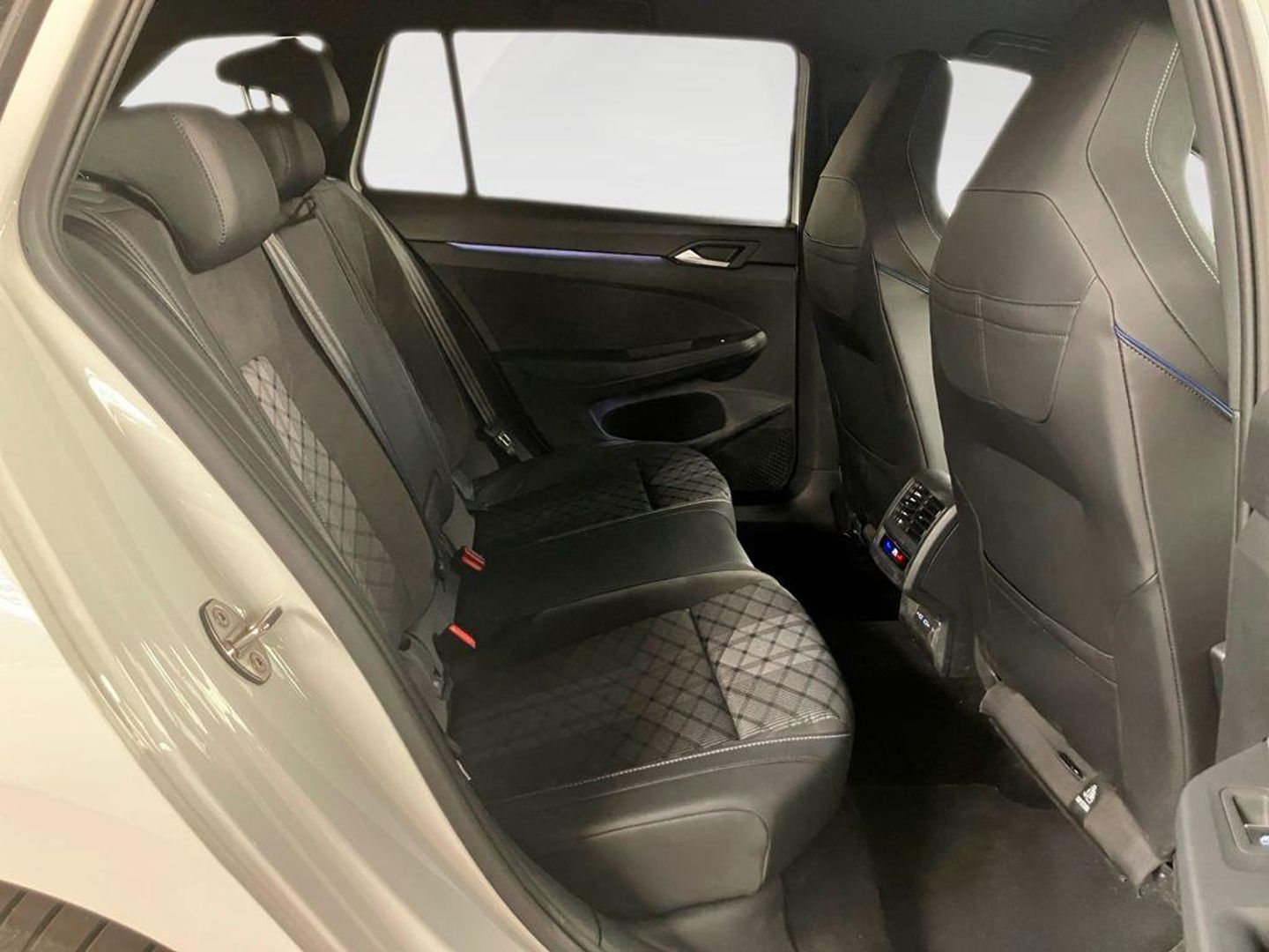 Volkswagen Golf Variant R-Line 1.5 eTSI 110 kW (150 CV) DSG