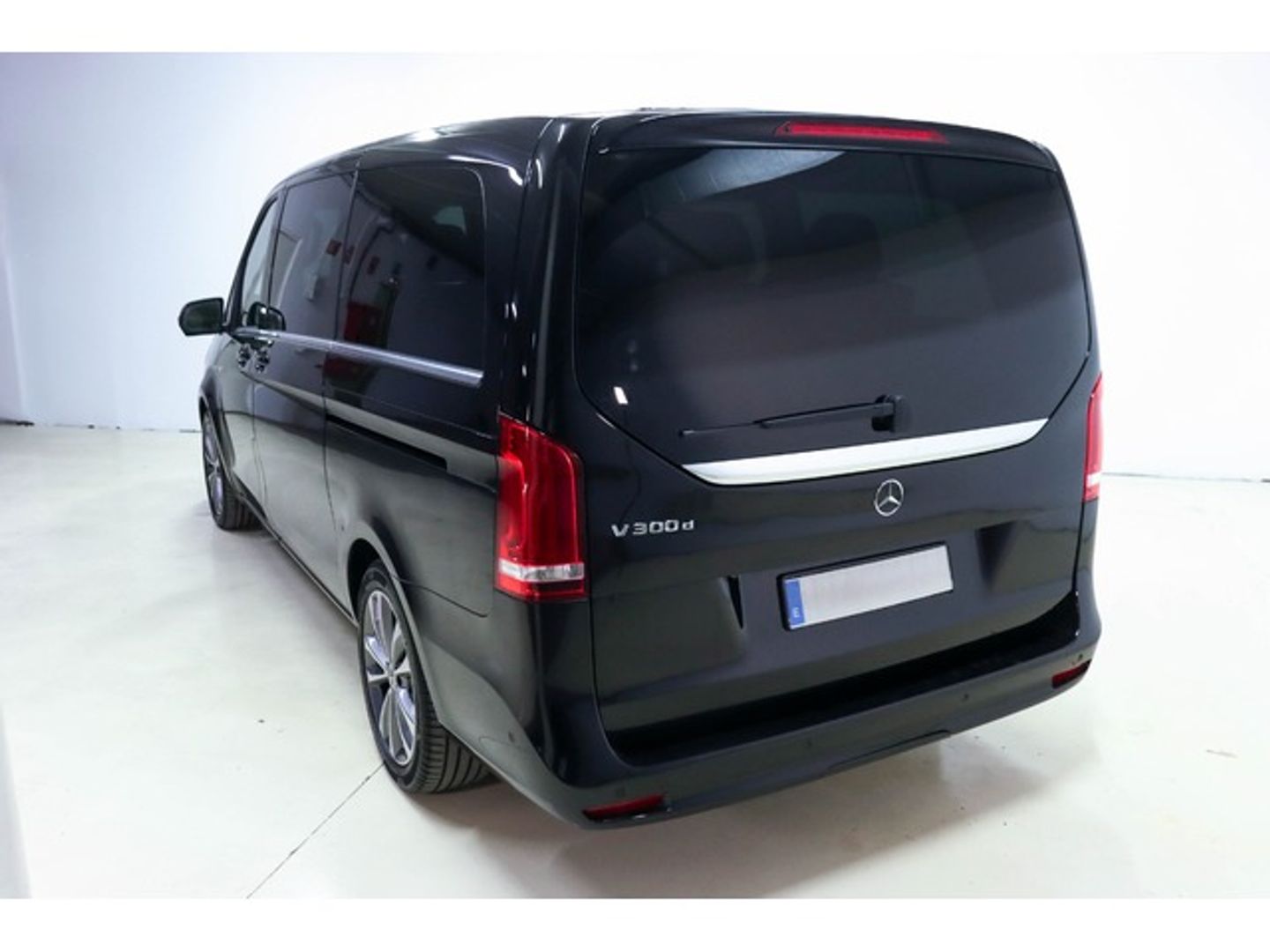Mercedes-Benz Clase V V 300 d Avantgarde Largo 176 kW (239 CV)