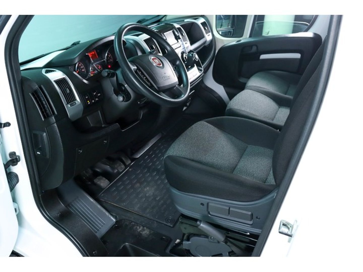 Fiat Ducato Furgon 33 2.3 Multijet Batalla Corta 96 kW (130 CV)