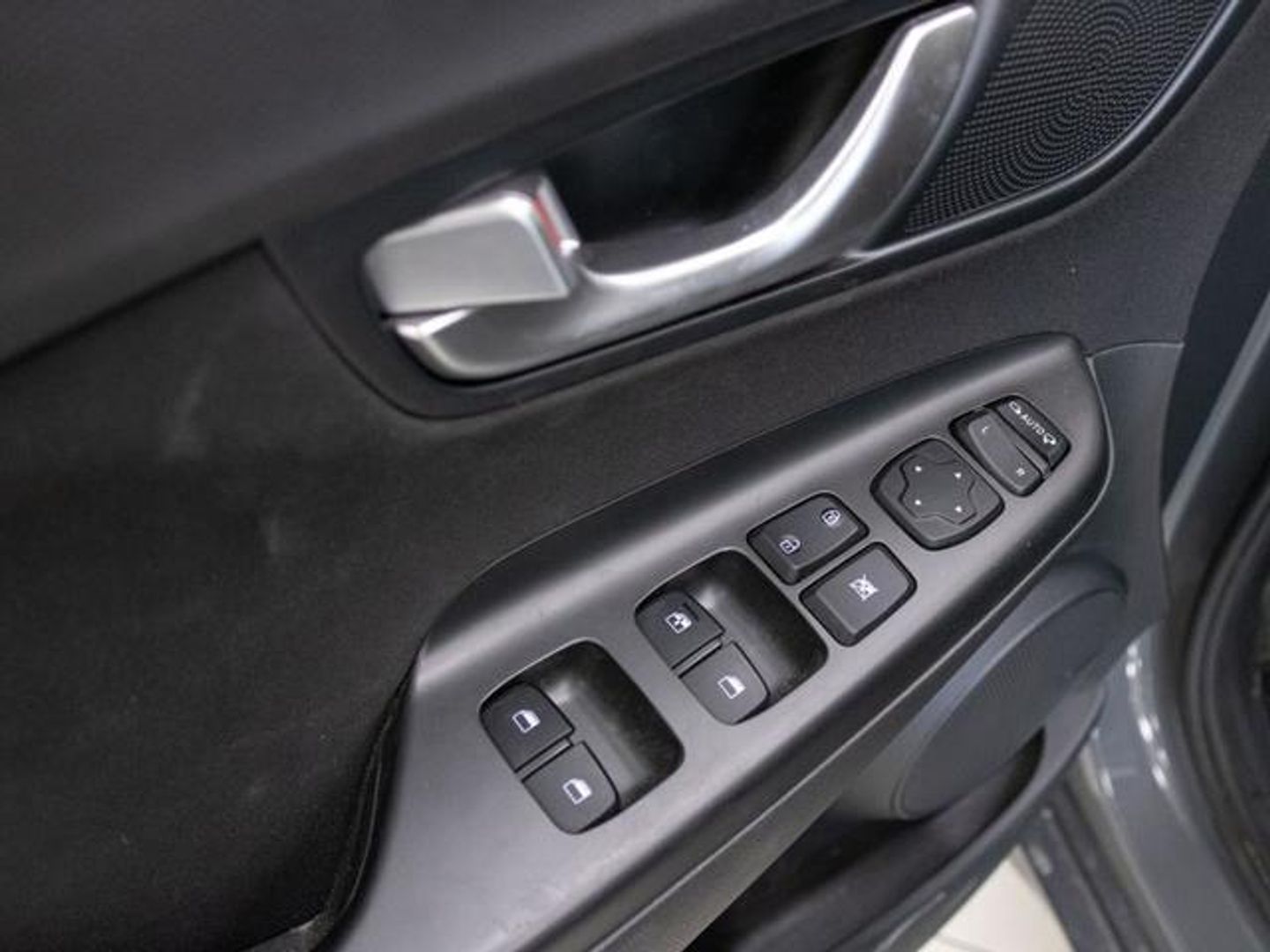Hyundai Kona 1.0 TGDi 48V Tecno 4x2 88 kW (120 CV)