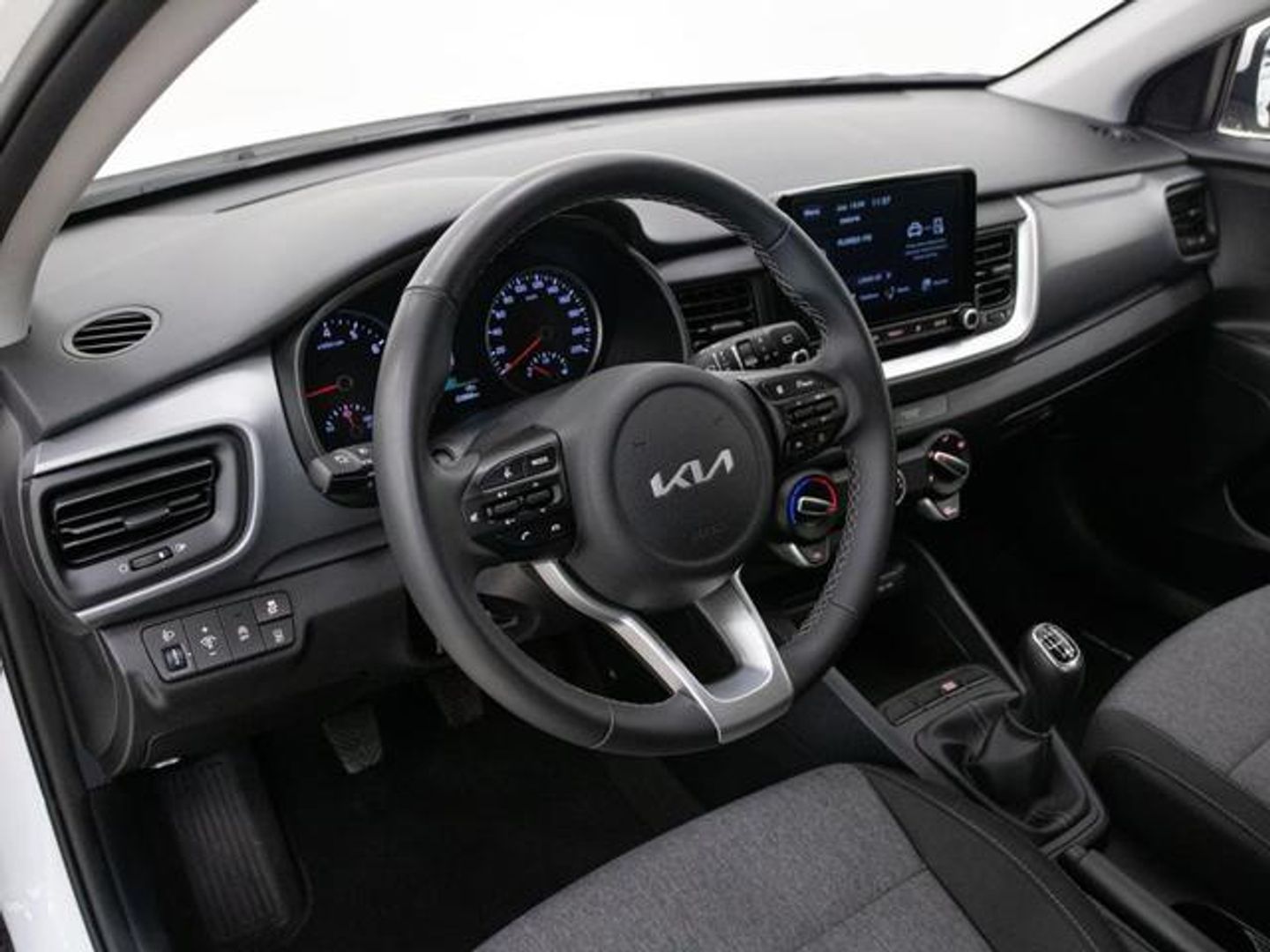 Kia Stonic 1.0 T-GDi MHEV MT Concept 74 kW (100 CV)
