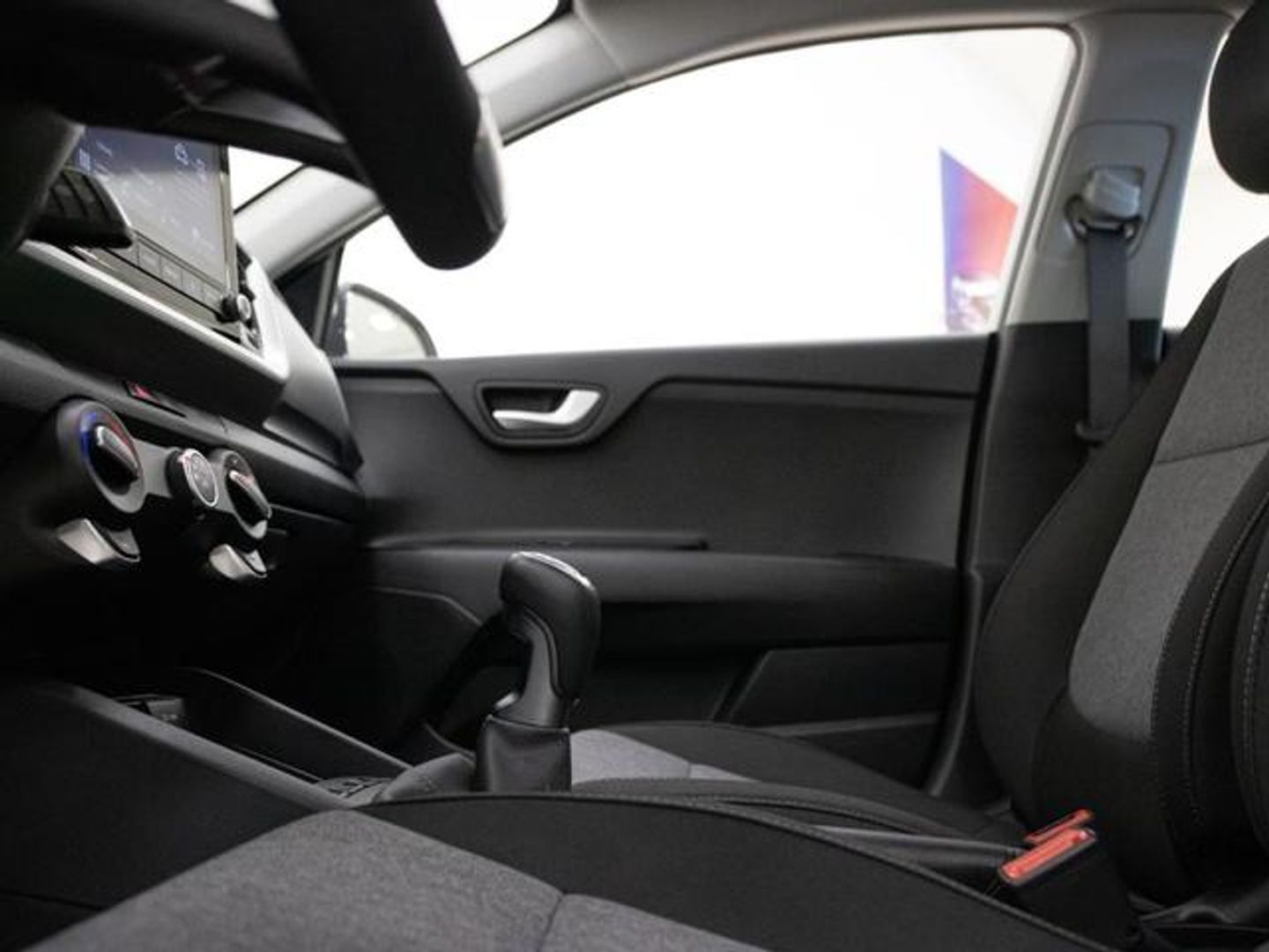 Kia Stonic 1.0 T-GDi MHEV MT Concept 74 kW (100 CV)