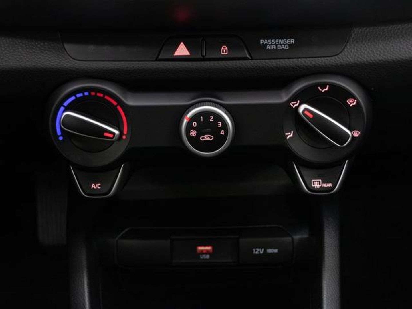 Kia Stonic 1.0 T-GDi MHEV MT Concept 74 kW (100 CV)