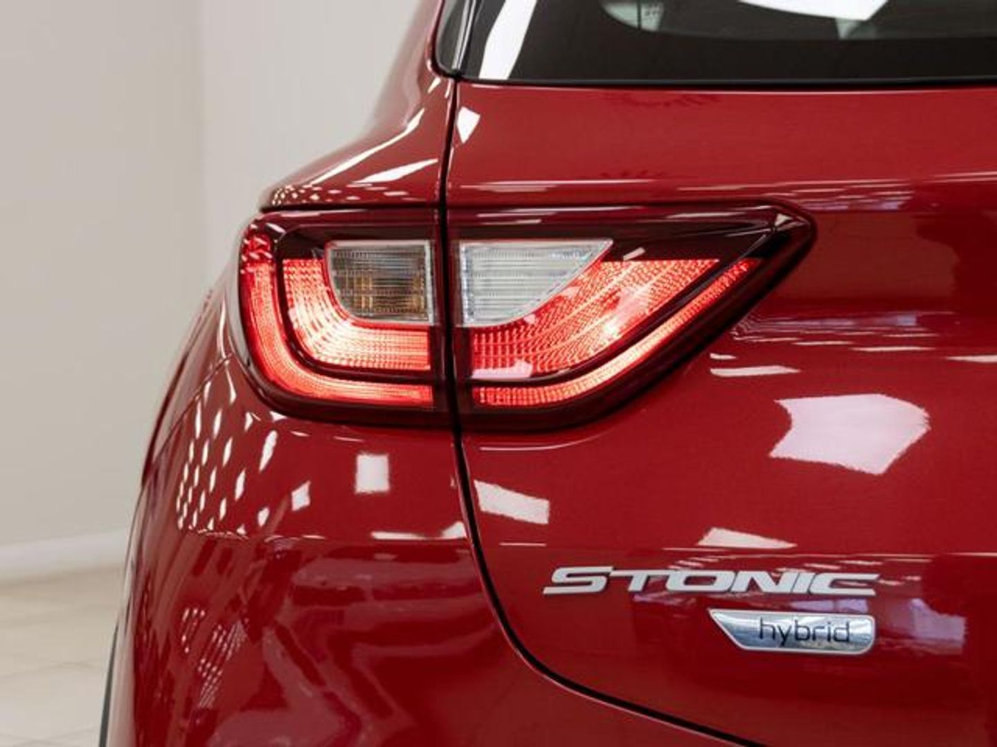 Kia Stonic 1.0 T-GDi MHEV Drive iMT 74 kW (100 CV)
