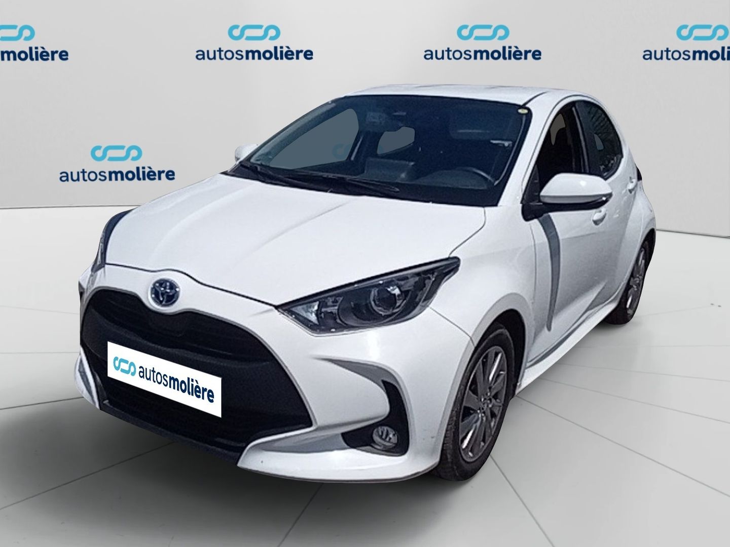 Toyota Yaris 120H Active Tech 85 kW (116 CV) Blanco Compact