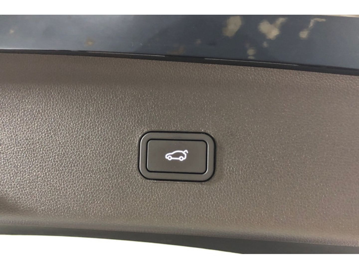 Xpeng G9 Long Range RWD 230 kW (313 CV)