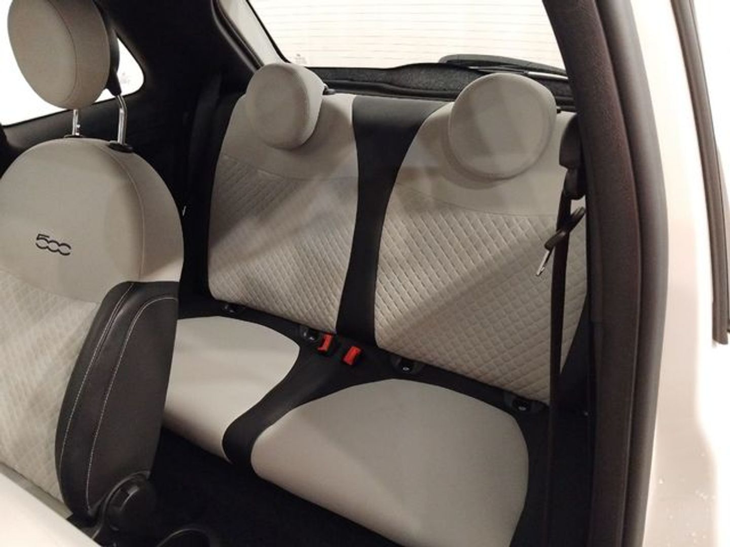 Fiat 500 1.0 Hybrid Dolcevita 51 kW (70 CV)