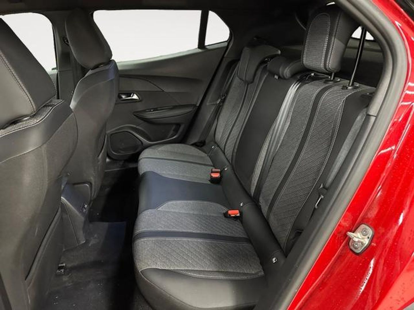 Peugeot 2008 PureTech 130 S&S Allure EAT8 96 kW (130 CV)