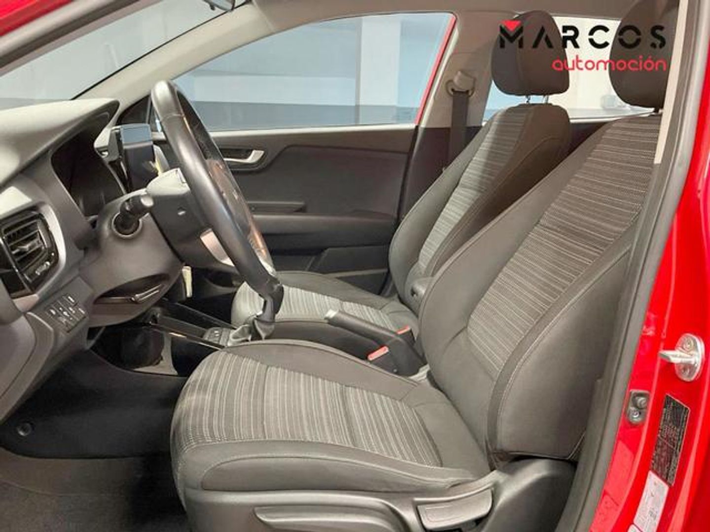 Kia Stonic 1.0 T-GDi MHEV iMT Concept 74 kW (100 CV)