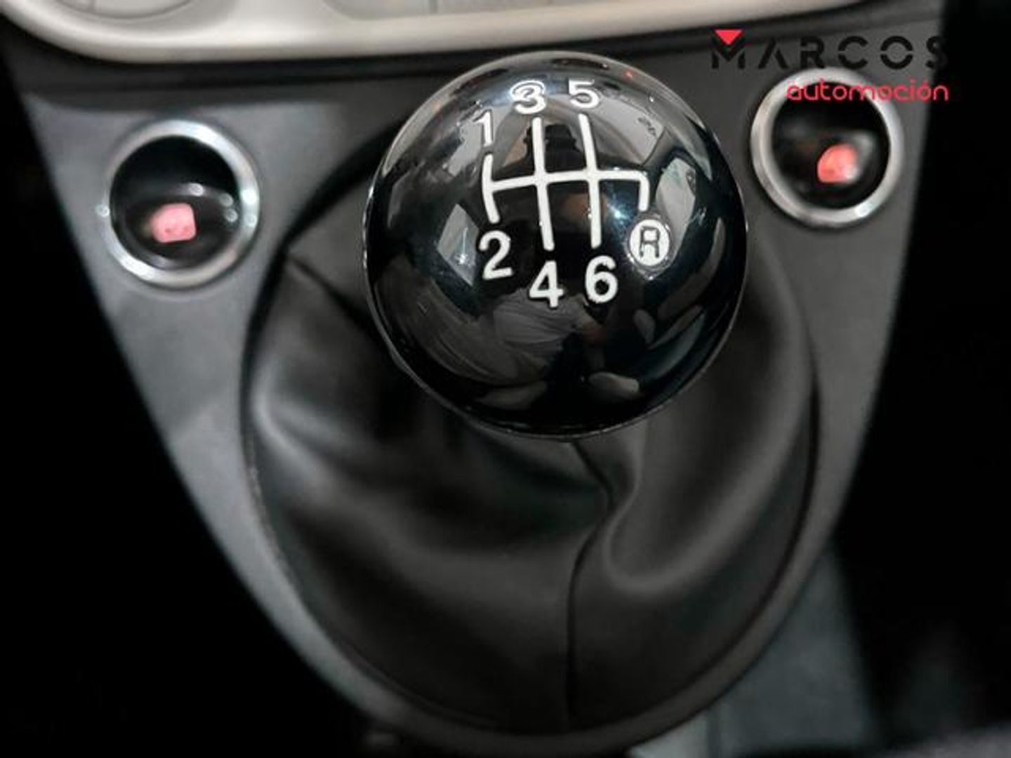 Fiat 500 1.0 Hybrid Dolcevita 51 kW (70 CV)