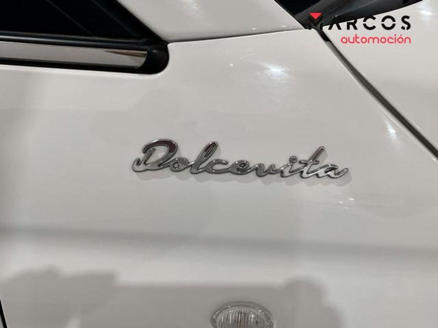 Fiat 500 1.0 Hybrid Dolcevita 51 kW (70 CV)