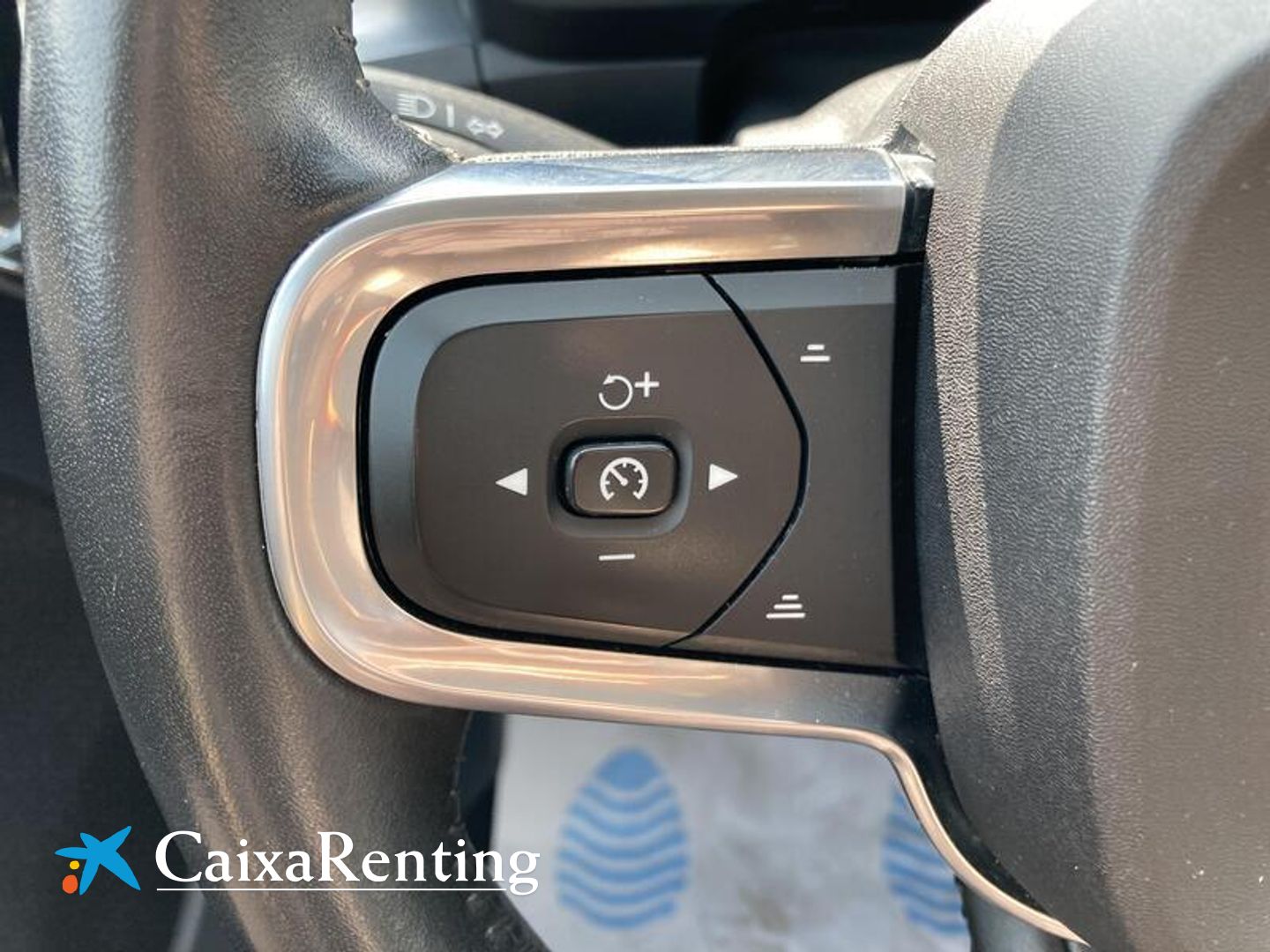 Volvo XC40 D3 Momentum Pro Auto 110 kW (150 CV)