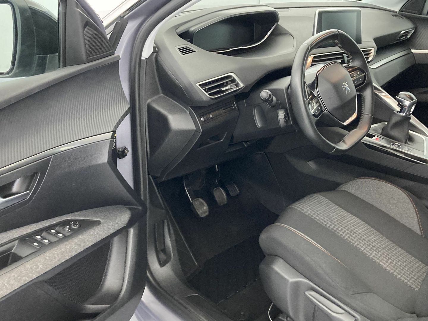 Peugeot 3008 PureTech 130 S&S Active Pack 96 kW (130 CV)