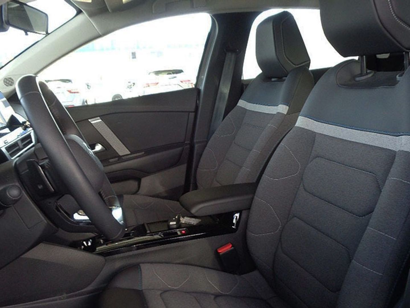 Citroen C4 PureTech 130 S&S Plus EAT8 96 kW (131 CV)