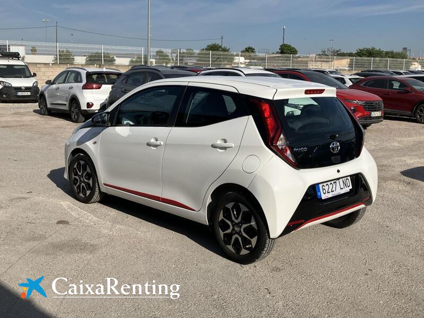 Toyota Aygo 1.0 70 x-play 53 kW (72 CV)