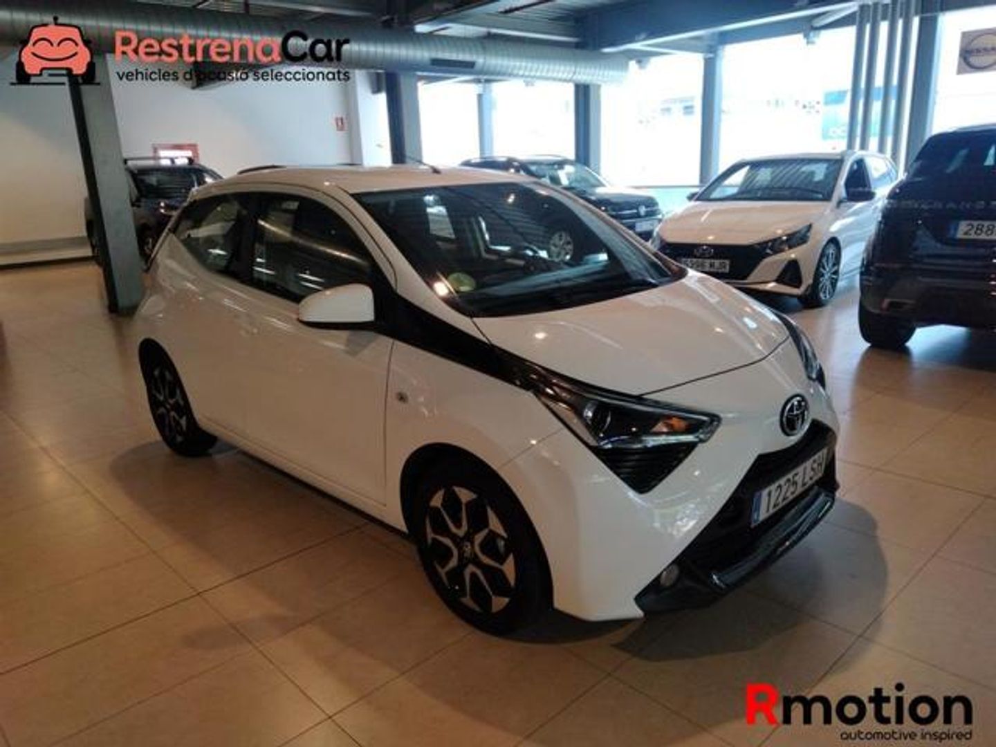 Toyota Aygo 1.0 70 x-play 53 kW (72 CV)