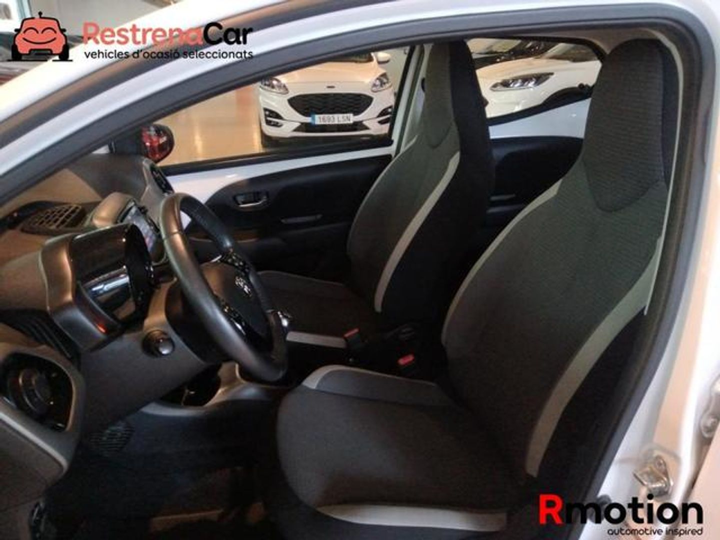 Toyota Aygo 1.0 70 x-play 53 kW (72 CV)