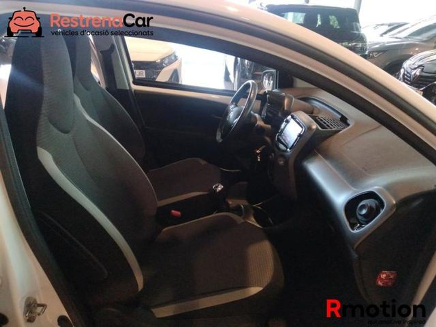 Toyota Aygo 1.0 70 x-play 53 kW (72 CV)