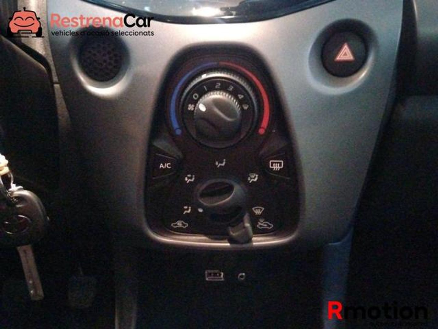 Toyota Aygo 1.0 70 x-play 53 kW (72 CV)