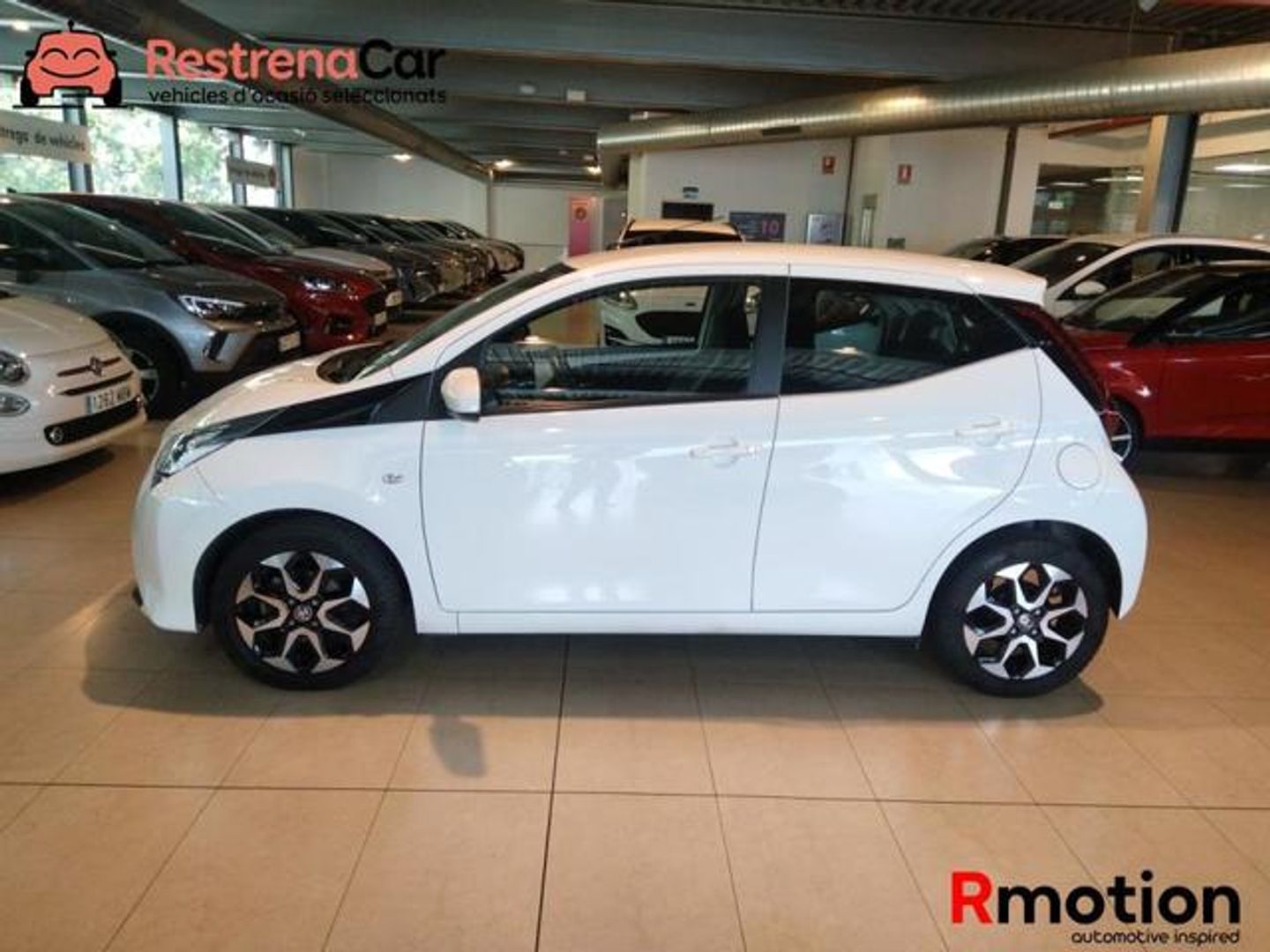 Toyota Aygo 1.0 70 x-play 53 kW (72 CV)