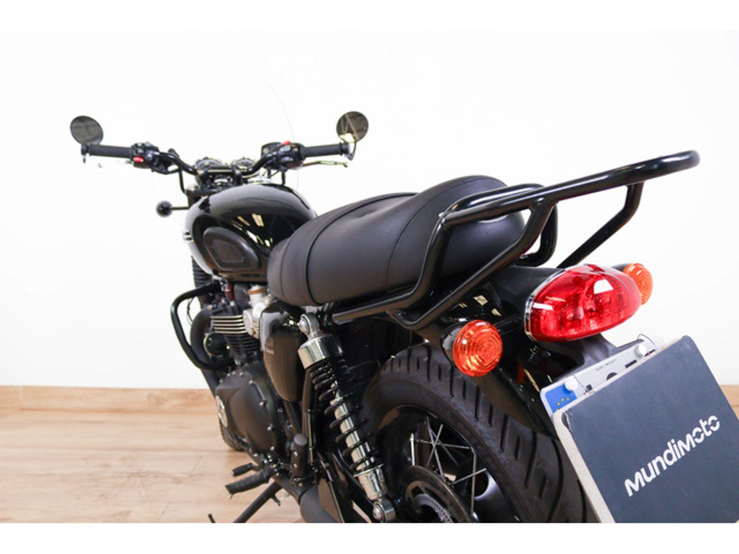 Triumph Bonneville T 120 Black