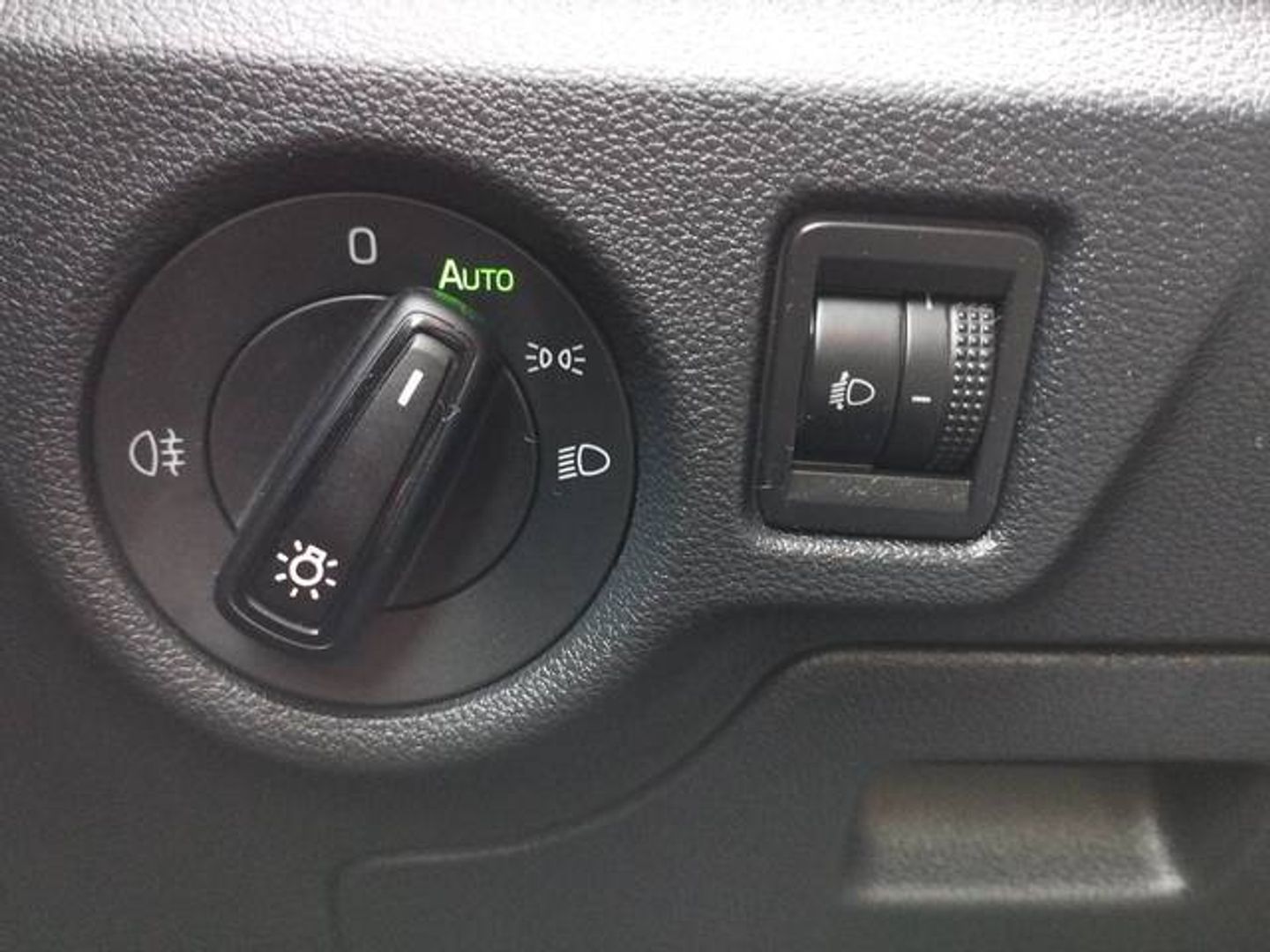 Skoda Kamiq 1.0 TSI Ambition DSG 81 kW (110 CV)